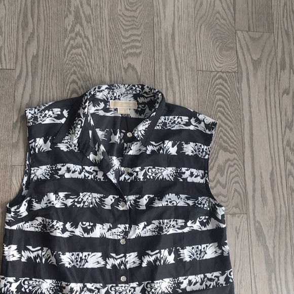 Michael Kors Summer Dress - Picture 3 of 12